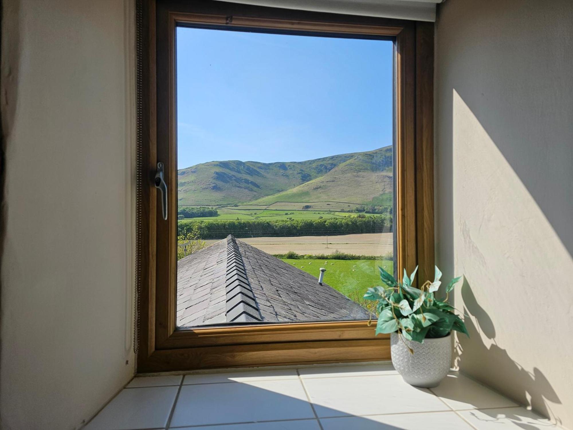Отель Hole House Farm Милом Экстерьер фото